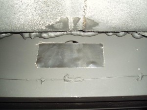 Battery box vent inlet in winter mode